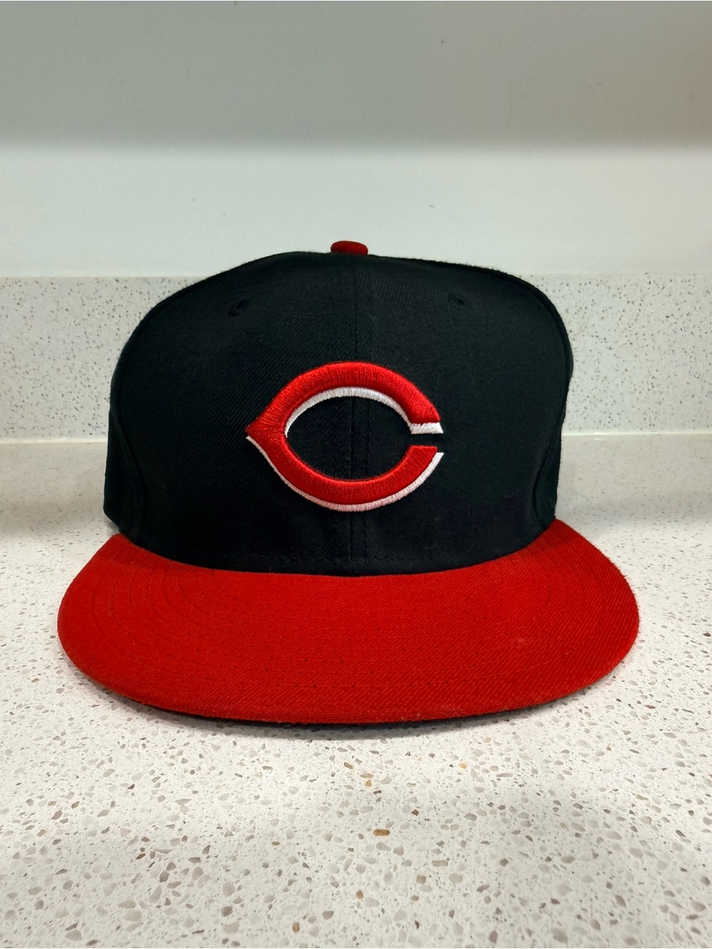 Cincinnati Reds New Era 59FIFTY Fitted Hat - Black/Red
